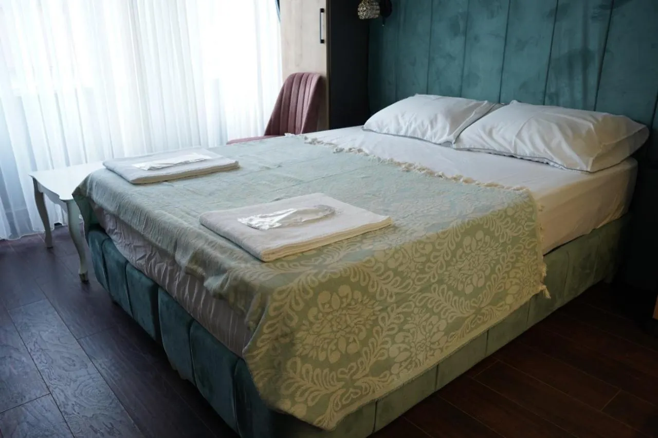 Middle Village Estambul Apartahotel